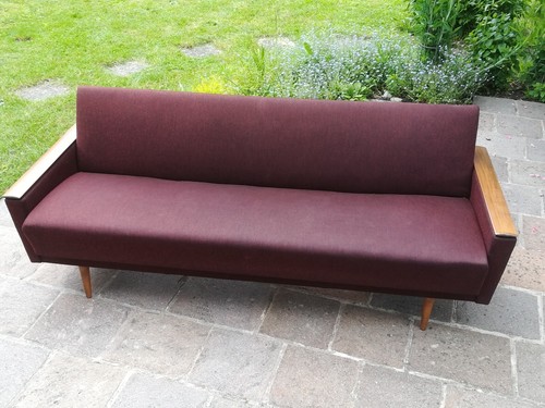 Rotes sofa für - rotes,